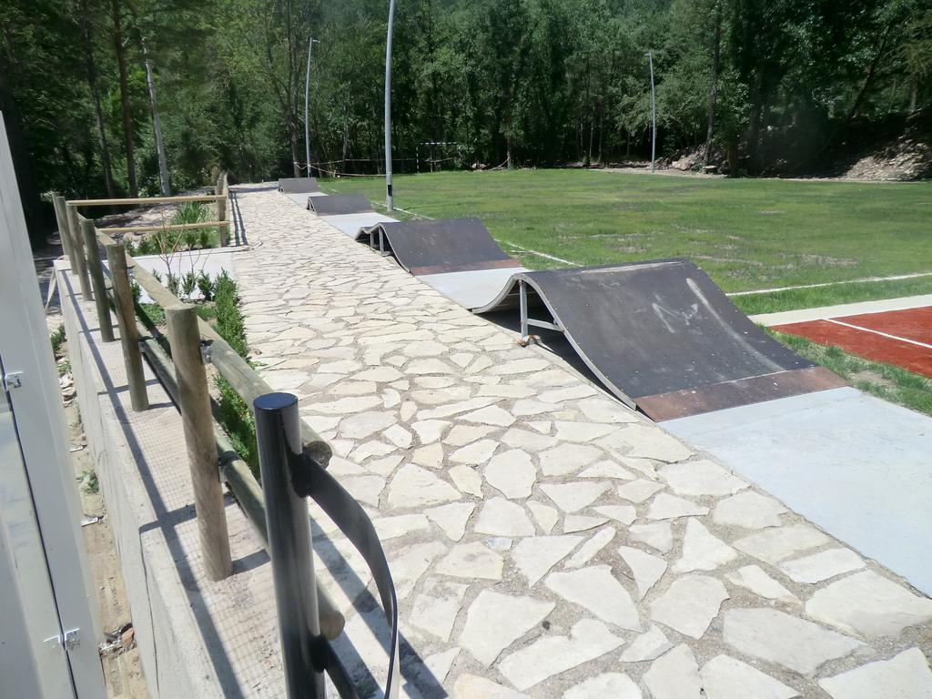 Camping L'Espelt ลาโปบลา เด ลีเญต ภายนอก รูปภาพ