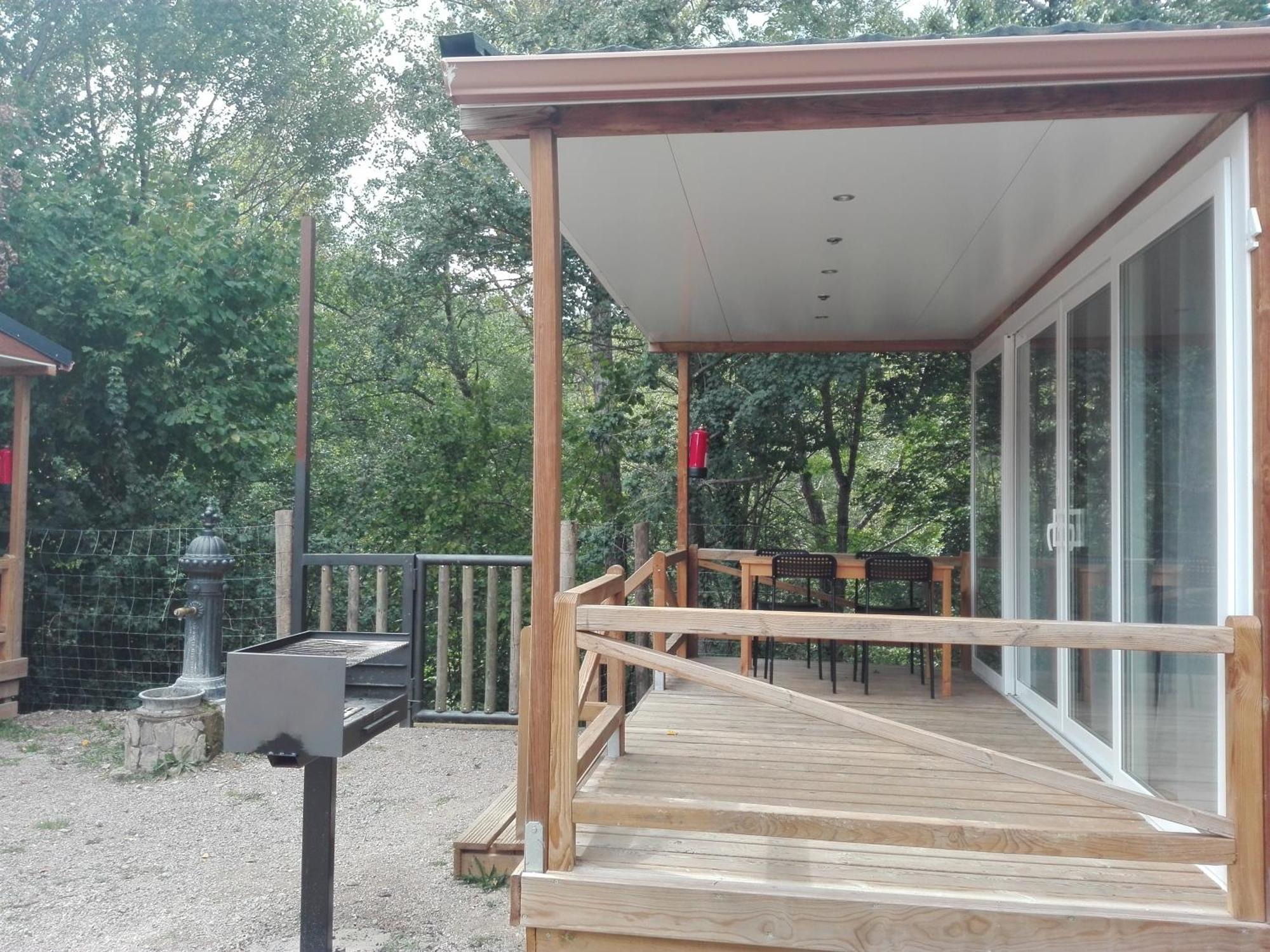Camping L'Espelt ลาโปบลา เด ลีเญต ภายนอก รูปภาพ