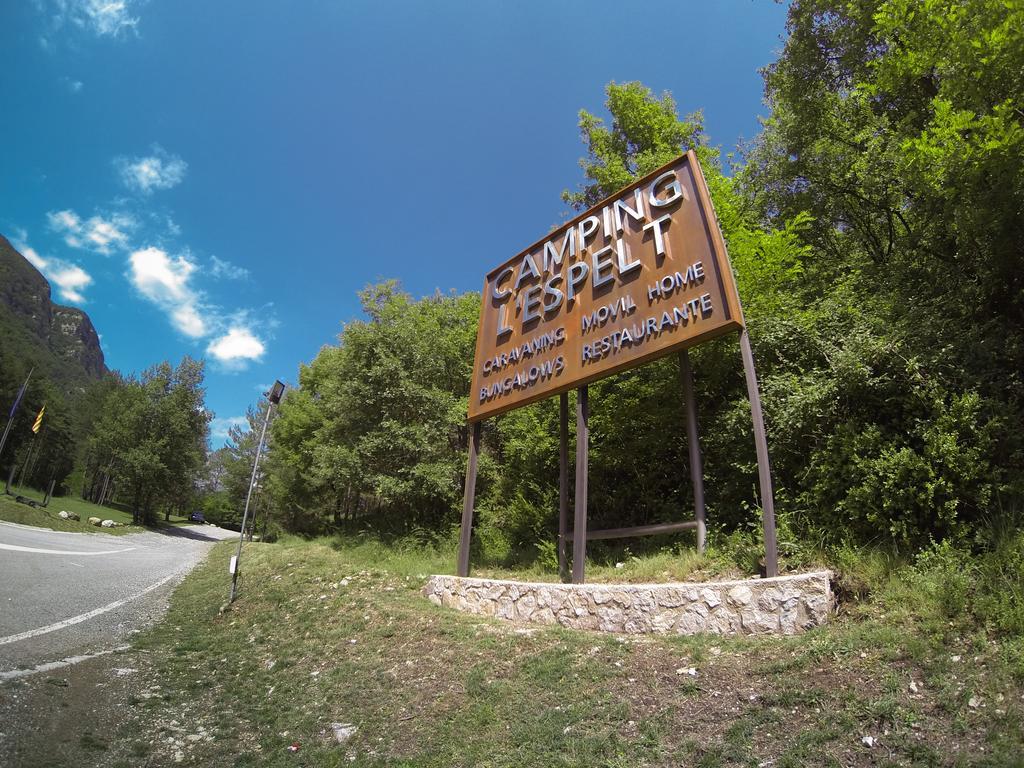 Camping L'Espelt ลาโปบลา เด ลีเญต ภายนอก รูปภาพ